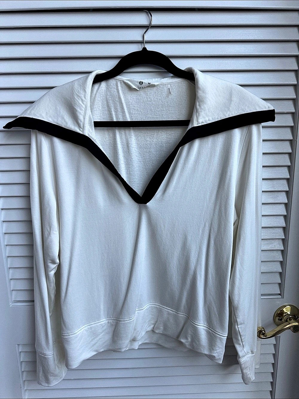Tavi Cozy Sailor Collared Sweatshirt White Collared Sweatshirt Size Medium Like